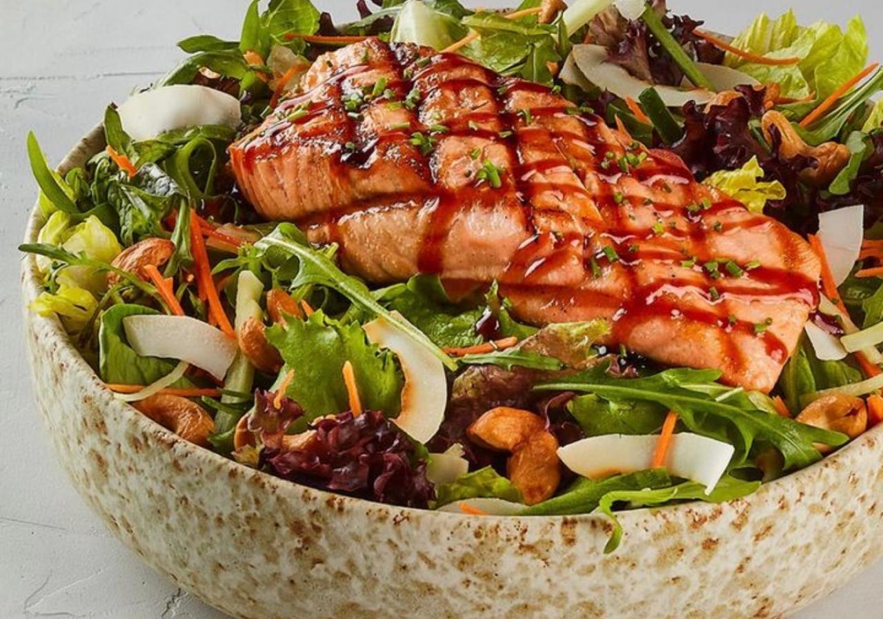 Thai Grilled Salmon Salad